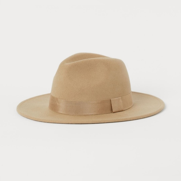 H&M Accessories - NWT Small H&M Beige Felted Wool Fedora Hat